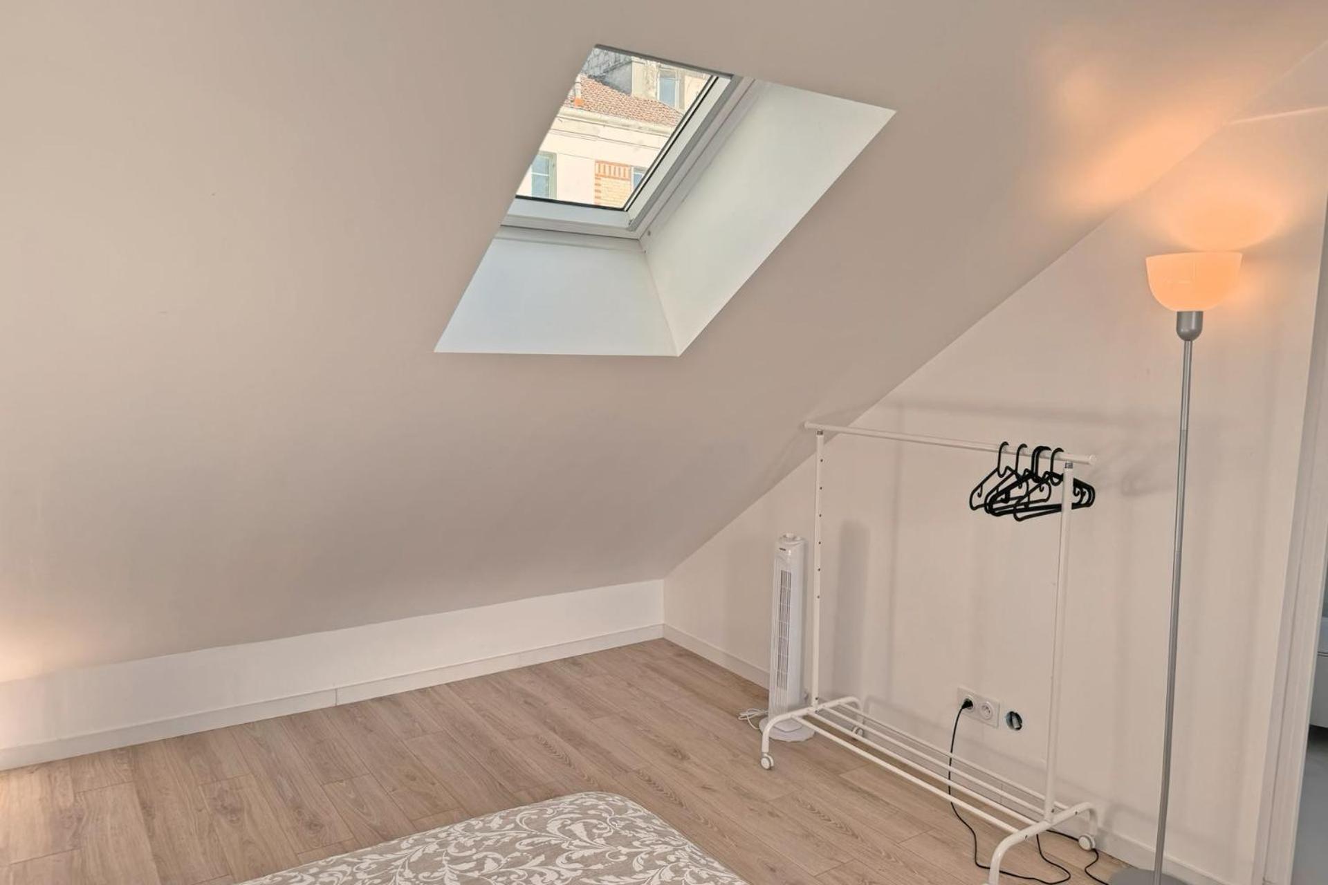 Cozy Paris Gateway Groups With Free Parking Apartment