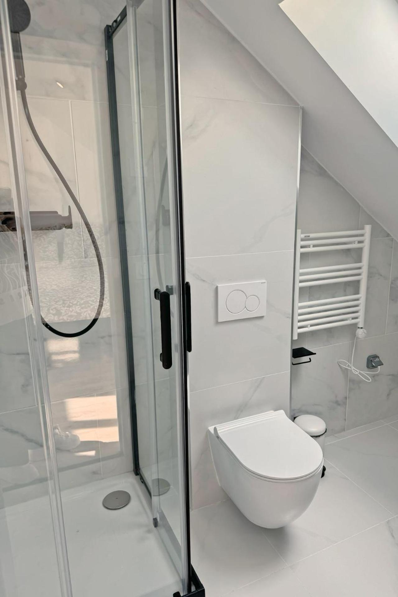 Cozy Paris Gateway Groups With Free Parking Apartment